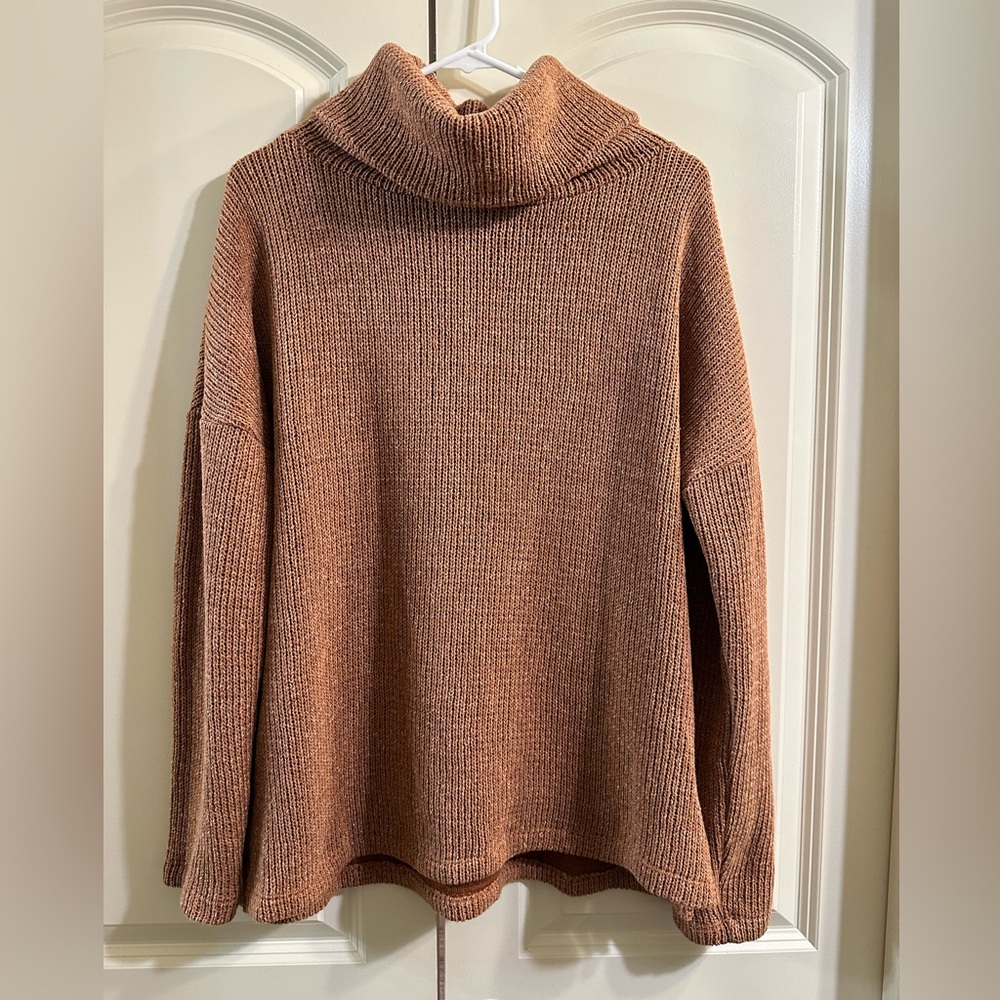 NWT Bobi Los Angeles x Revolve  Hi-lo Cowl Neck Sweater Size Medium